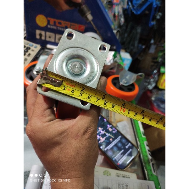 roda orange 3in hidup(mutar/gerak) harga 1pc/roda pvc nilon 3&quot; orange hidup (harga satuan)