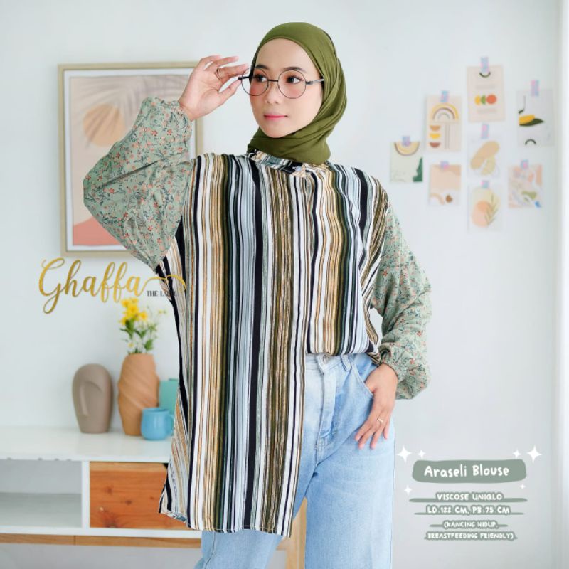 Araseli blouse oversize motif salur abstrak by ghaffa the label