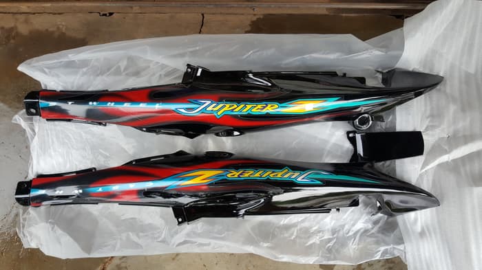 cover body jupiter z 2005 hitam