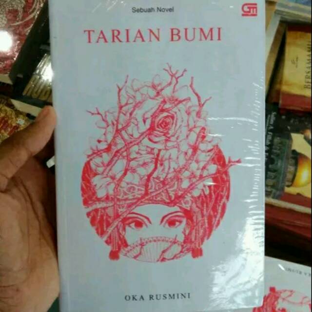 TARIAN BUMI - OKA RUSMINI