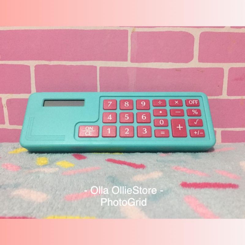 

Tempat Pinsil Dengan Kalkulator
