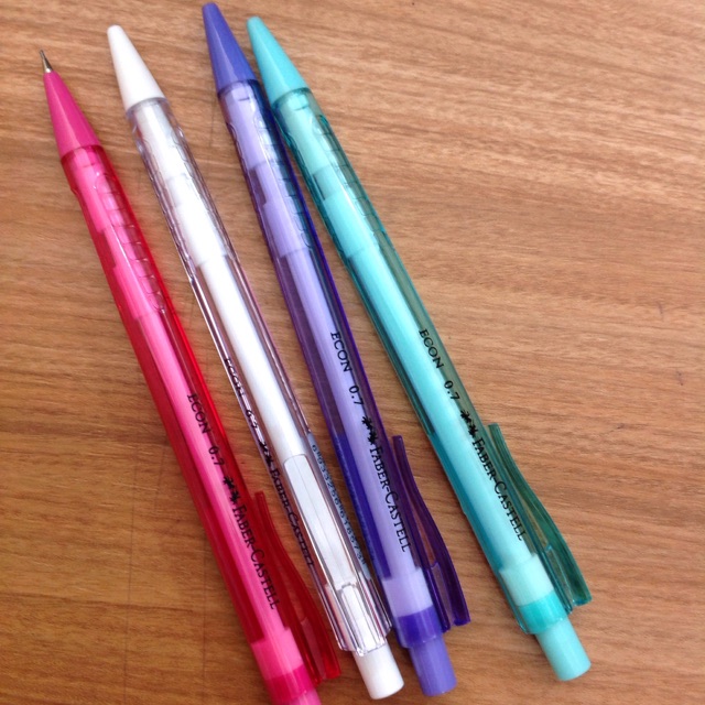 

Pensil Mekanik 0,7 Faber Castell