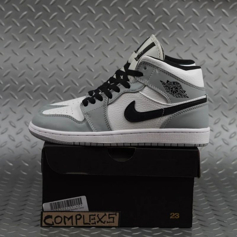 air jordan 1s smoke grey mid