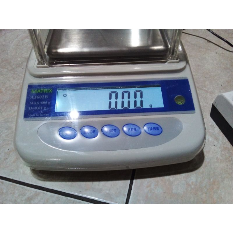 Timbangan Analitik 600gr x 0.01gr Matrix