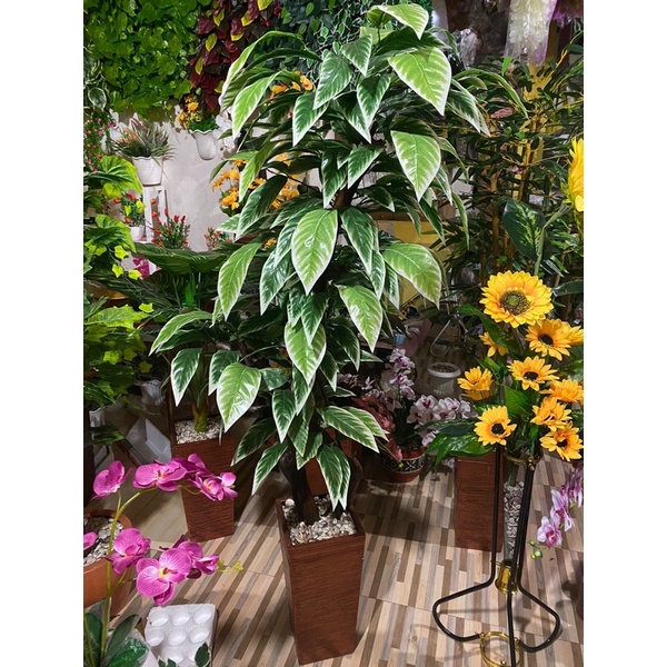 POHON HIJAU ARTIFICIAL/ POHON SUDUT JUMBO ARTIFICIAL