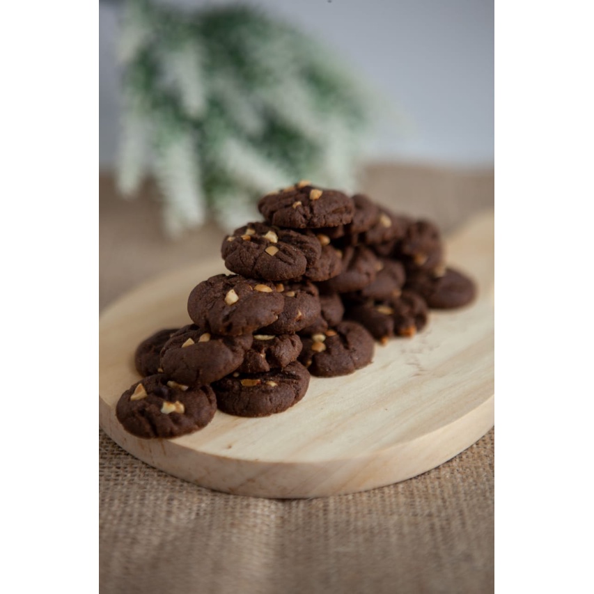 

Dark Choco Nut Cookies