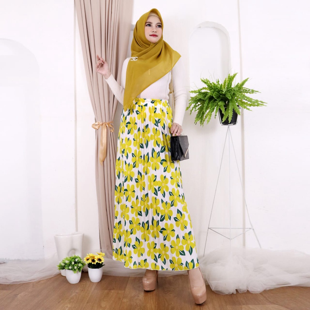 ROK PLISKET MOTIF BUNGA SAKURA // ROK PLISKET MOTIF KRISAN