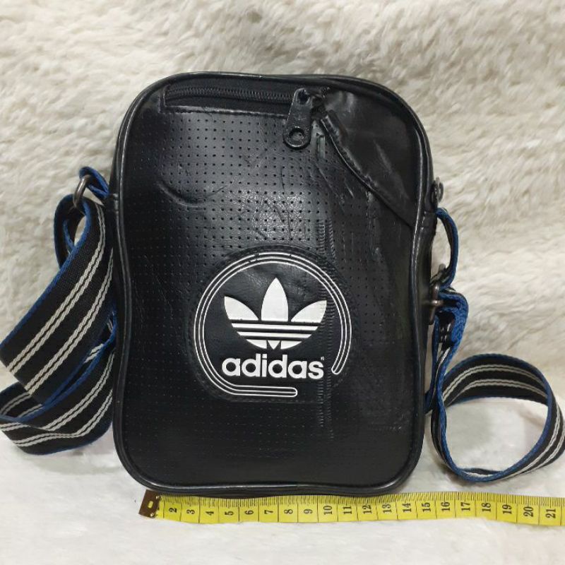 Tas Selempang Second / Preloved ADIDAS Cross Body Bag