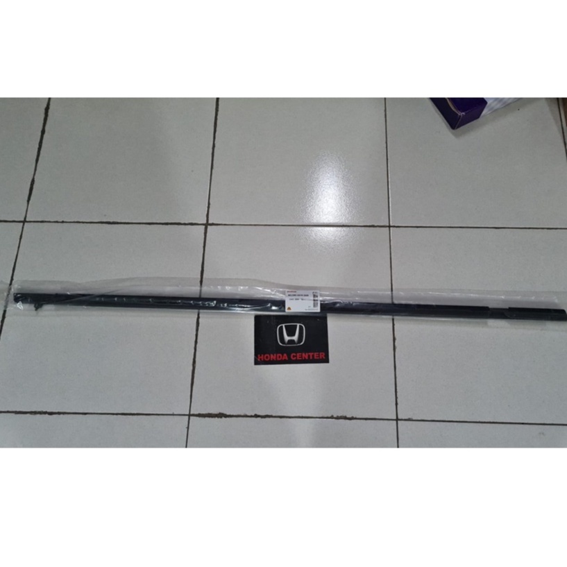 pelipit karet kaca luar weather strip luar honda civic FD 2006 2007 2008 2009 2010 2011 72450-SNA-A01