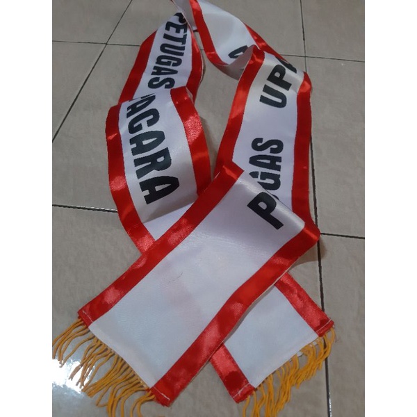 Selempang petugas upacara sablon