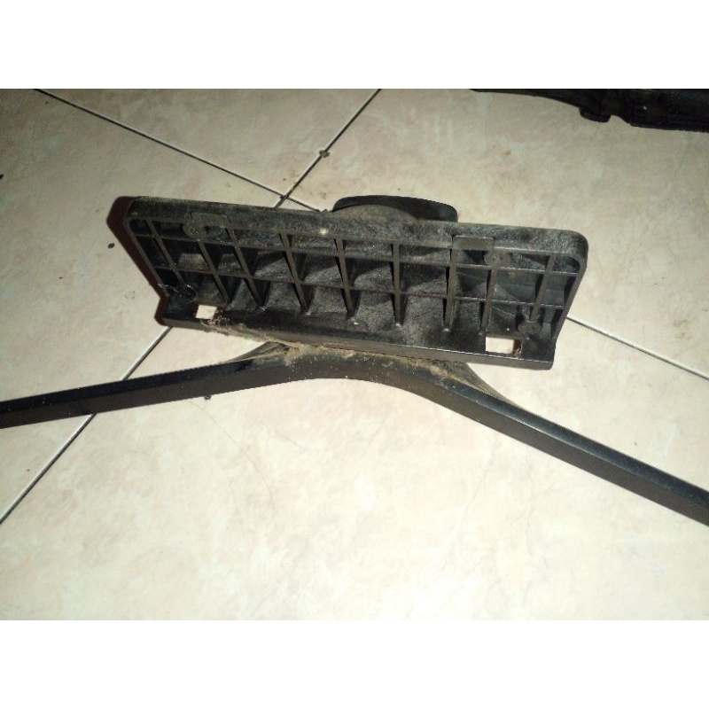 kaki standar tv led samsung 43j5100