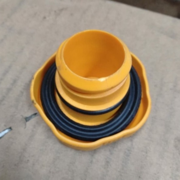 Tutup oli mesin chevrolet SPIN DISEL Limited