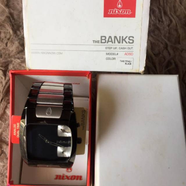 NIXON THE BANKS ORIGINAL NOT PREMIUM/KW