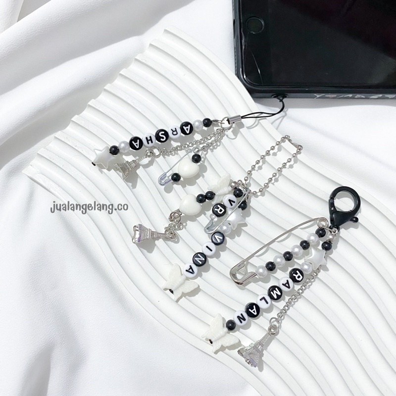 

BLACK AND WHITE STRAP HP | GANTUNGAN HP EDISI HITAM PUTIH | GANTUNGAN KUNCI CASE HP TAS DLL | BEADS BRACELET GANTUNGAN BEST SELLER MURAH