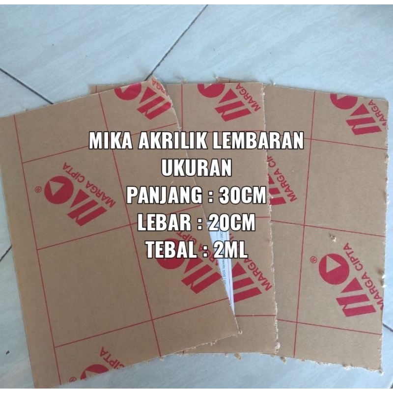 Mika akrilik bening lembaran ukuran panjang 30cm lebar 20cm tebal 2ml