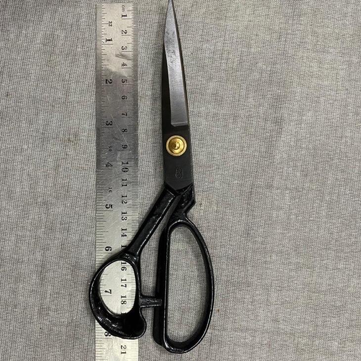 

ZWLB GUNTING SHUAIPU Baja Hitam 8 INCH / 9 INCH / 10 INCH / 12 INCH Gunting Bahan / Kain / Gunting penjahit alat jahit Hot Promo