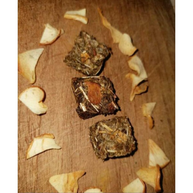 loffy 's bakery wapple treats, healthy treats for your rabbit & guinea pig. Cemilan untuk kelinci da