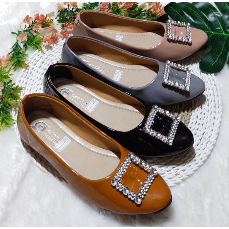 Sepatu flat Alas Karet Lydia