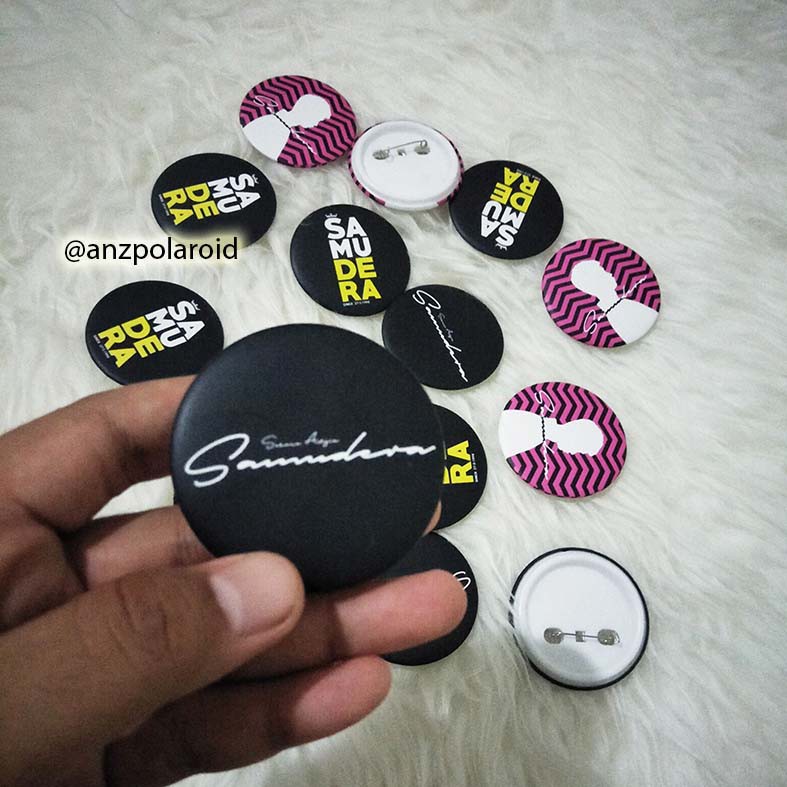 PIN PENITI 58 MM CUSTOM GAMBAR SOUVENIR MURAH KADO UNIK