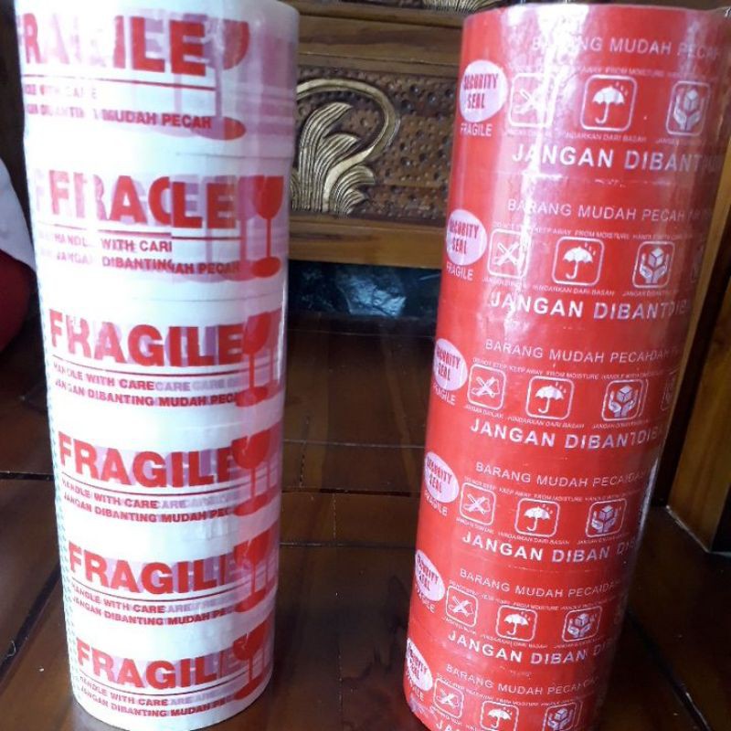 

LAKBAN FRAGILE MERAH PUTIH 1 SLOP 6 PCS