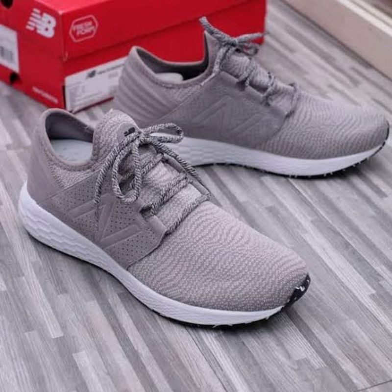 kyrie flytrap 4 black and white