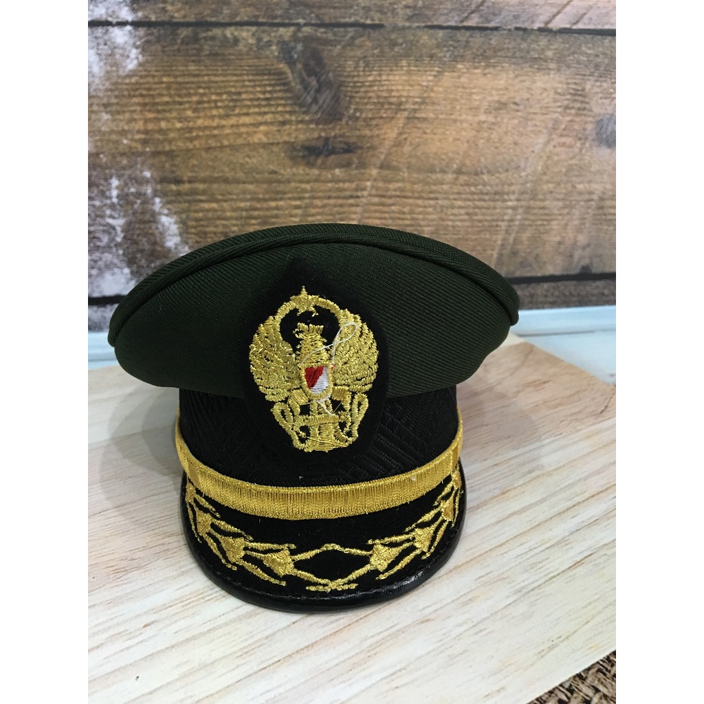 Miniatur Topi Pet TNI AD Pamen | Miniatur Pet AD | Miniatur Patung AD -- Bahan