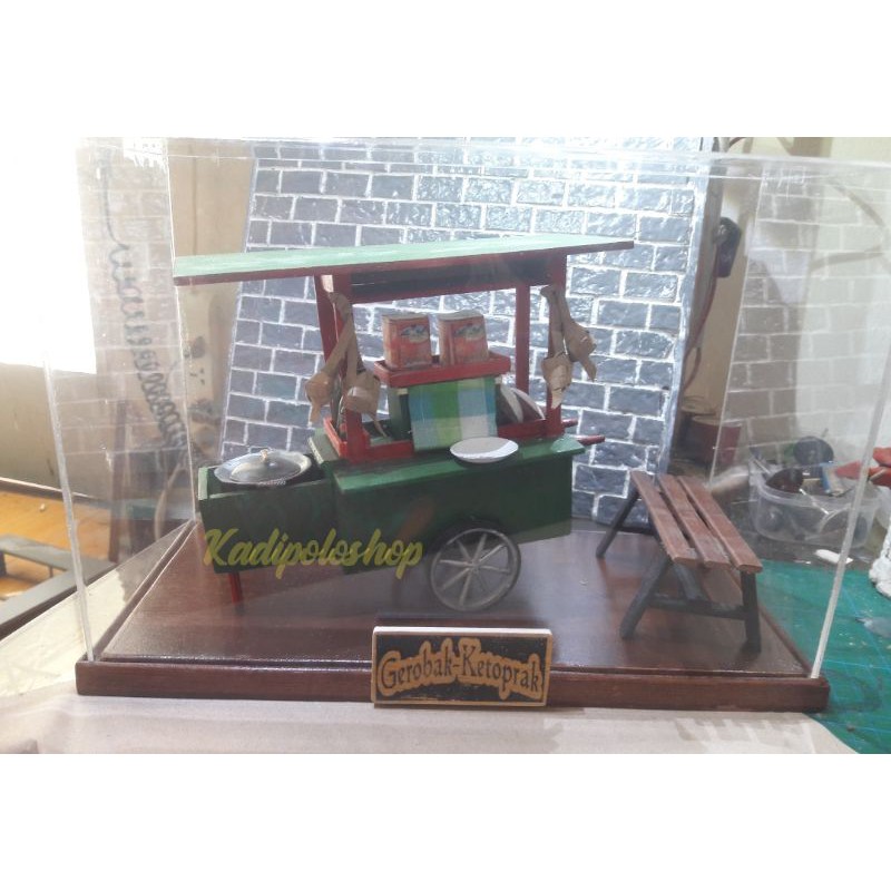 Miniatur Gerobak Ketoprak dengan display box