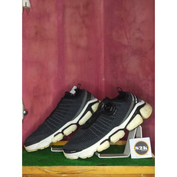 SEPATU outdoor EIDER QUANTUM