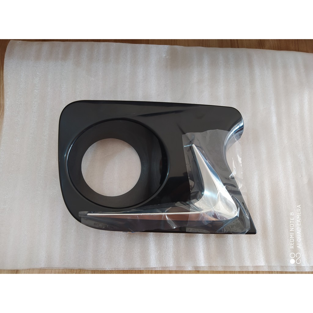 Cover Garnish FOGLAMP Bemper Bumper Depan LH / KIRI ORIGINAL AVANZA 2011-2012