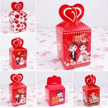 

Kotak Hadiah Kecil / Gift Box dari Karton Motif Pernikahan