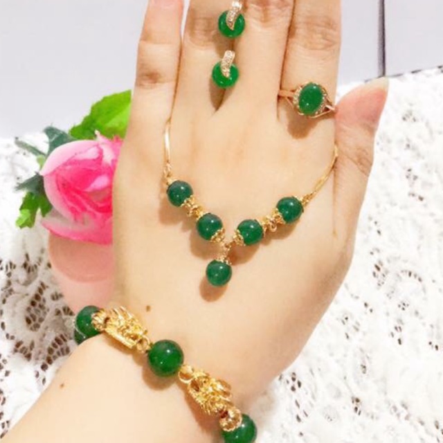 giok asli bisa ecer gelang giok naga