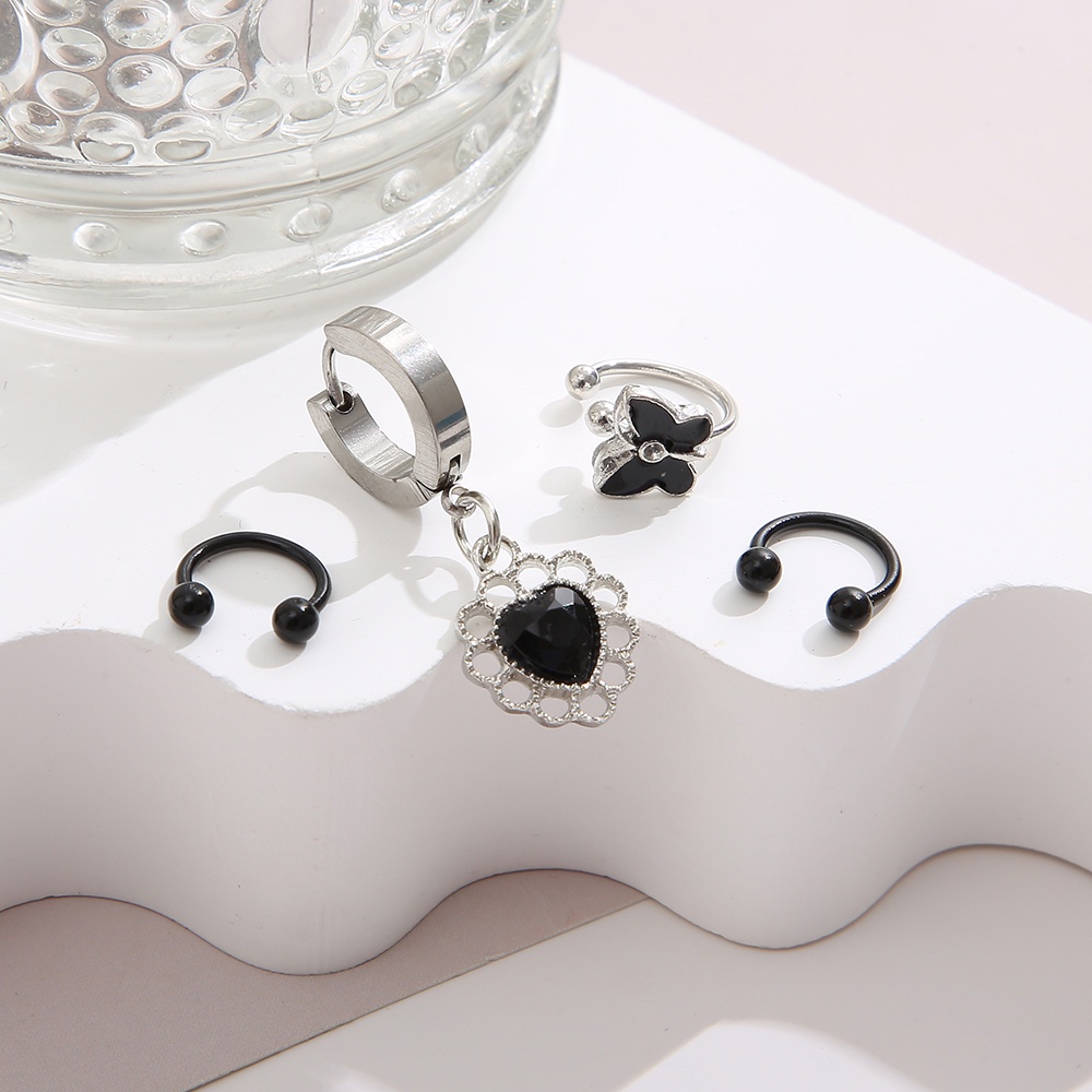 4pcs / Set Anting Klip Telinga Bentuk Kupu-Kupu Hati Warna Hitam Gaya Retro Untuk Wanita