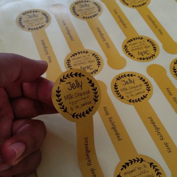 

Stiker Label Print & Cut (Sudah Dipotong) Sesuai Bentuk