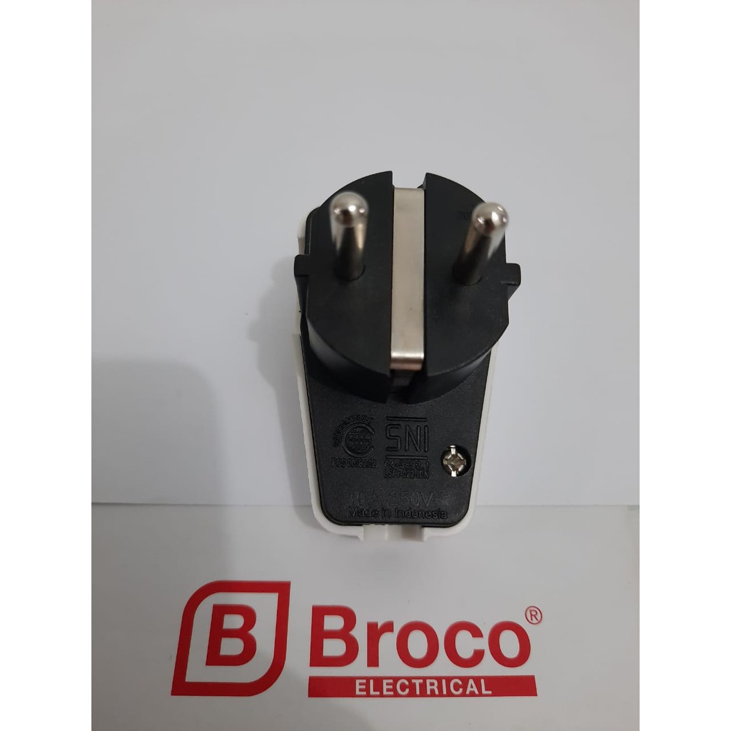 STEKER/COLOKAN + SAKLAR LAMPU BROCO 13311