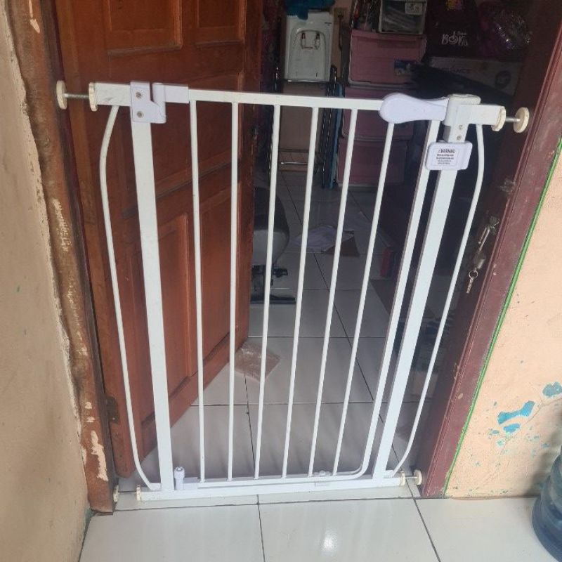 baby gate bekas kokoh layak pakai mulus cat asli