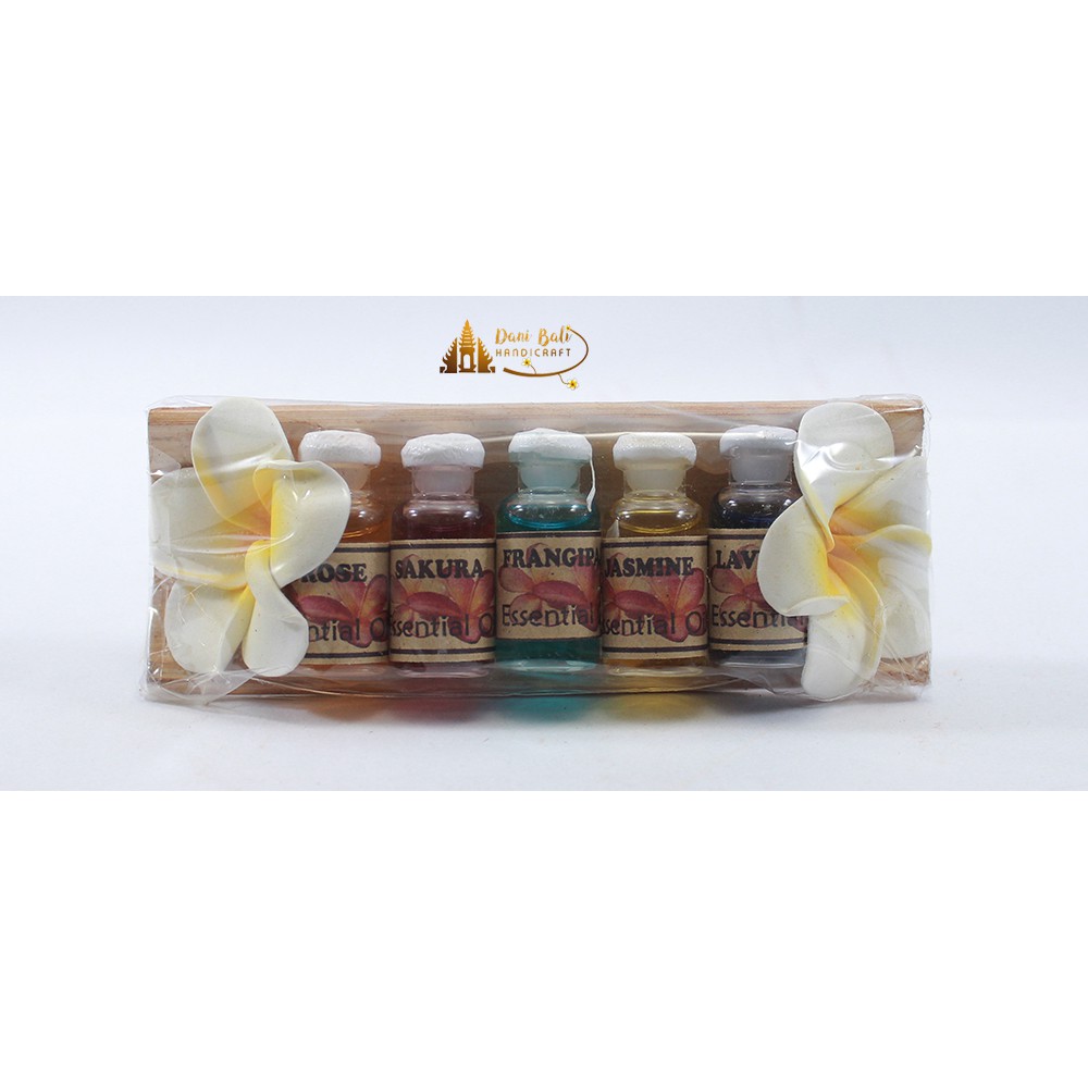 

Souvenir Homespa Paket Oil Bambu isi 5 + 2 Bunga 24/1 Oleh oleh Khas Bali