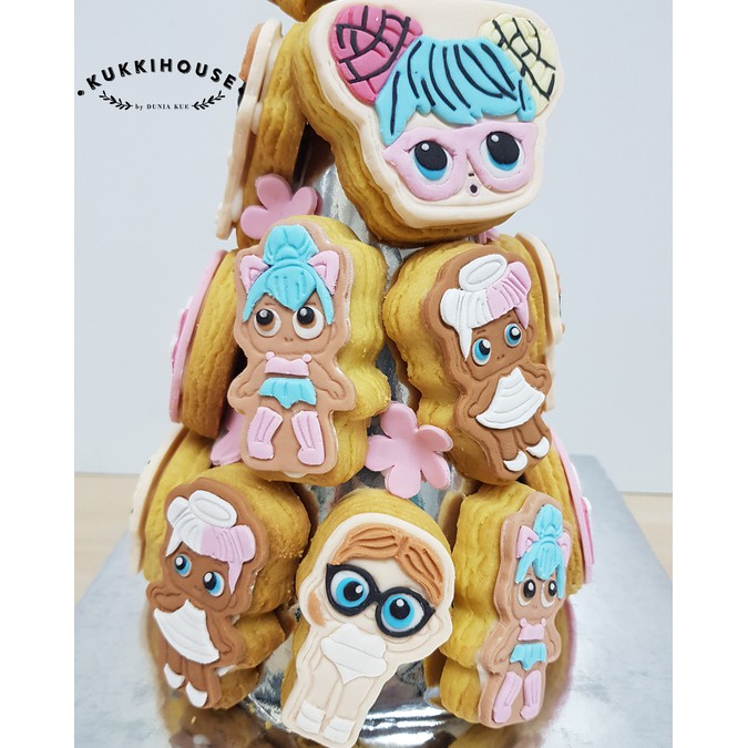 

LOL fondant cookies set
