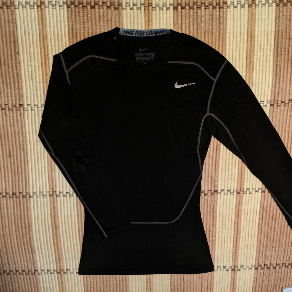 Kaos Baselayer NIKE PRO COMBAT FIT Size XL Running Original Second