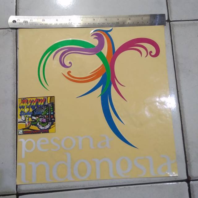 

Sticker Cutting PESONA INDONESIA ukuran Panjang 30cm X Lebar 30cm