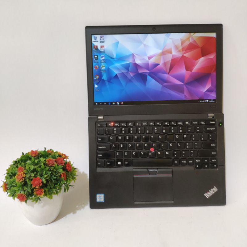 Laptop ultrabook lenovo thinkpad x260 - core i5 - ram 8gb - ssd 256gb  - 12.5inc