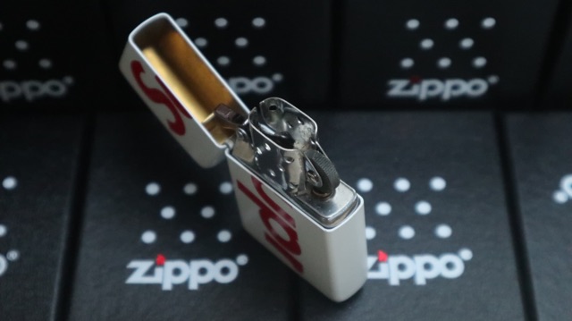 Zippo Matte SUPREME PUTIH Grade Ori