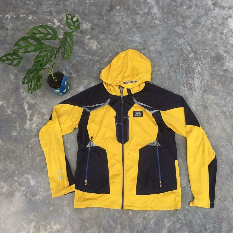 Jaket GunungTRESPASS