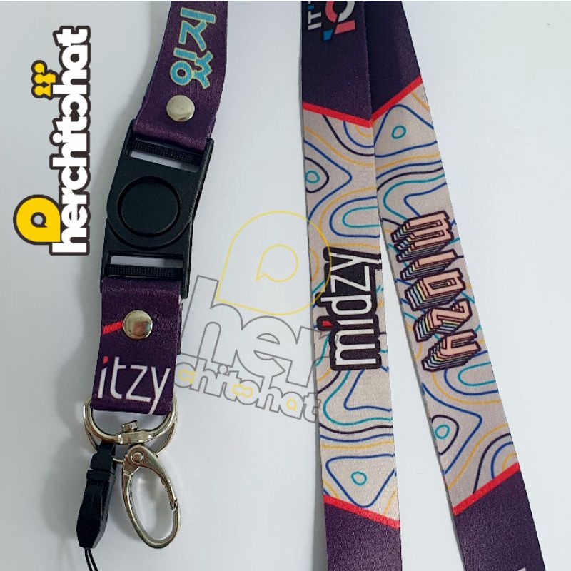 

Lanyard ITZY from JYP Entertainment - Strap Tali ID Card KPop Unofficial