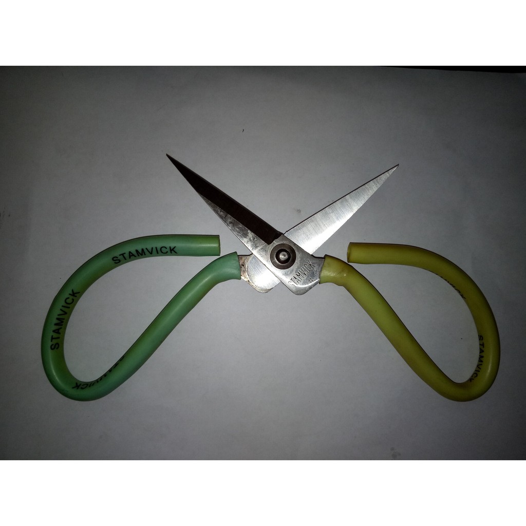

Gunting Serbaguna / Gunting Kodok Kuning Hijau Stamvick