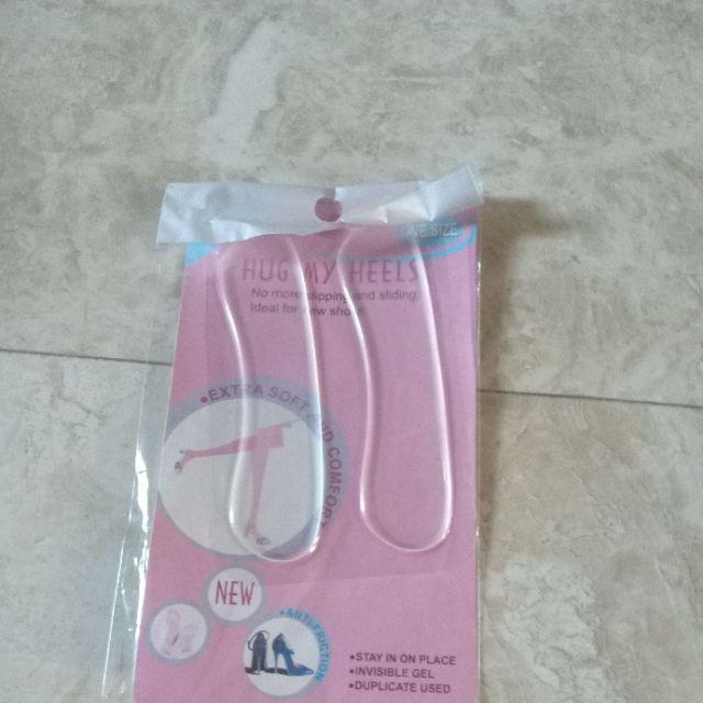 Hug My Heels Pelindung Bagian Belakang Kaki Saat Menggunakan High Heels / Sepatu Baru Bagian Tumit