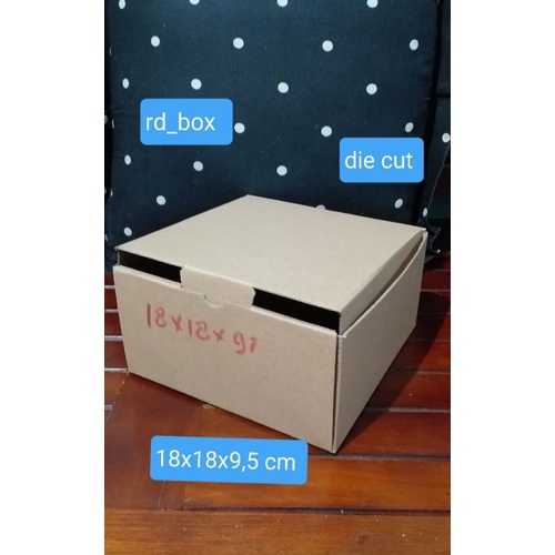 

kotak/kardus/box uk 18×18×9,5 cm,kotak kado,box aksesories,box souvenir