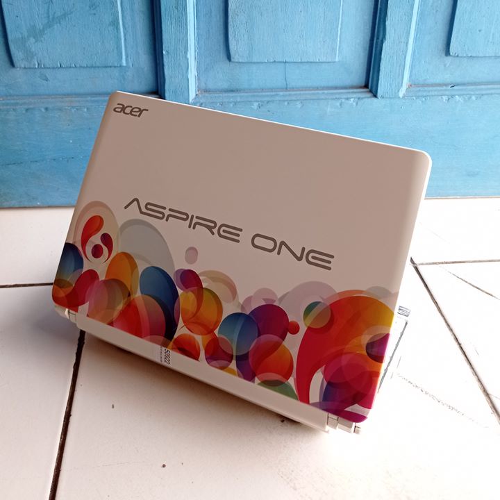 Acer Aspire One D270 Limited Edition Ballon Carnival Notebook Bekas