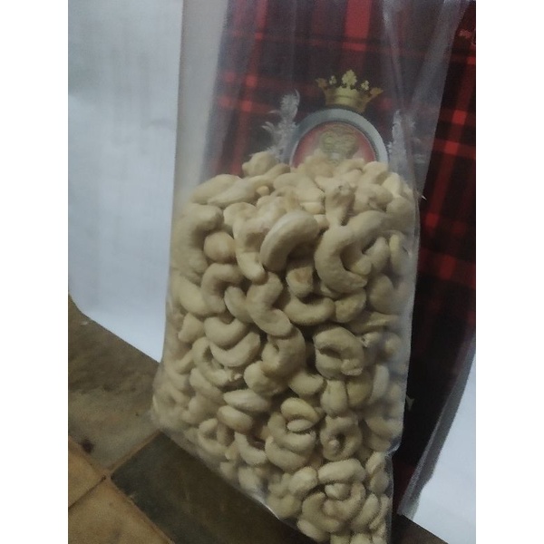 

mete kacang mede mentah besar utuh kering 1kg