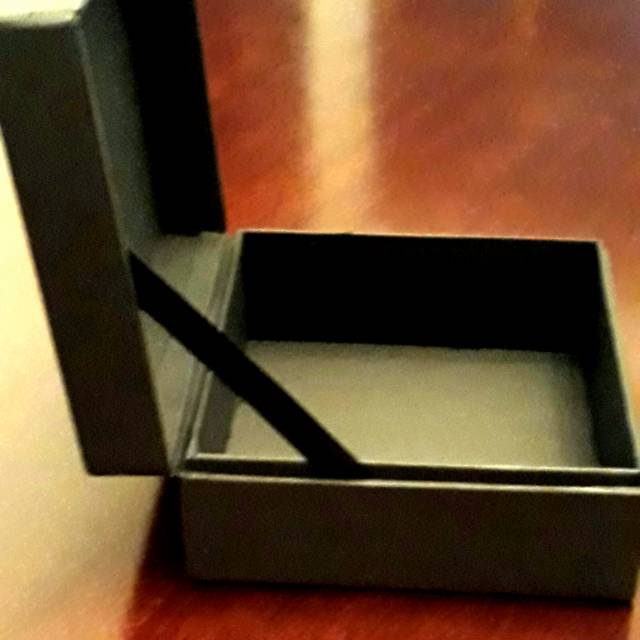 

Kotak kado. Gift box. FREE pita