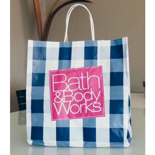 

PROMO Bath & Body Works BBW CLASSIC GINGHAM PAPER BAG S SIZE